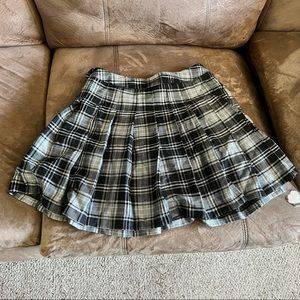 Forever 21 Black Plaid Pleated Skirt